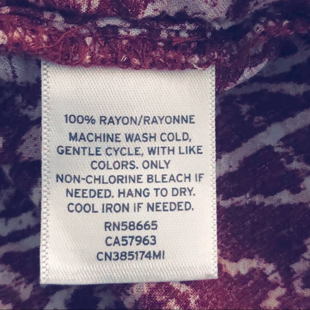 Caslon Maroon/White w/Geometric Pattern Design Halter Top - Picture 6 of 6